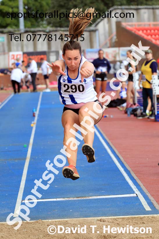 Long Jump, 2024 Gateshead Tartan Games.  Photo: David T. Hewitson/Sports for All Pics